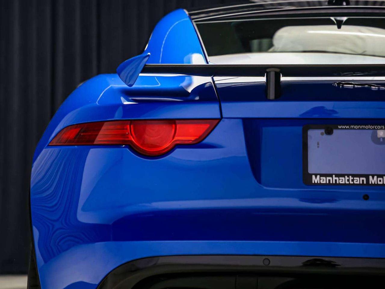 2017 Jaguar F-Type SVR AWD V8 SC 575HP CARBONCERAMIC NOACCIDNT LOWKM Photo