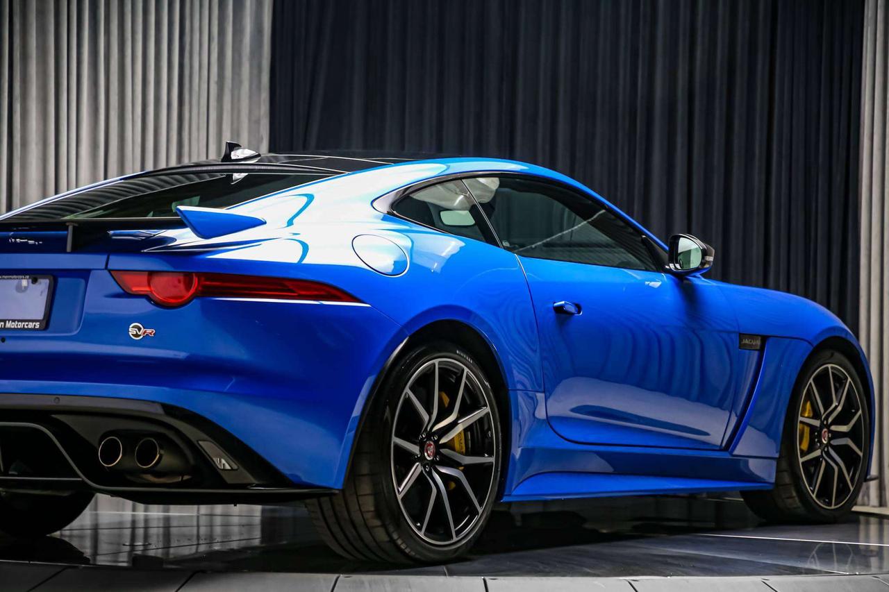 2017 Jaguar F-Type SVR AWD V8 SC 575HP CARBONCERAMIC NOACCIDNT LOWKM Photo