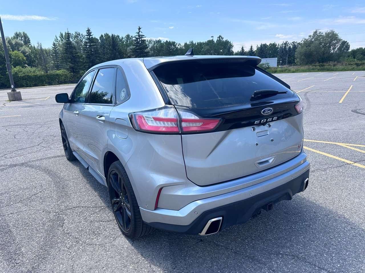 2021 Ford Edge ST Photo