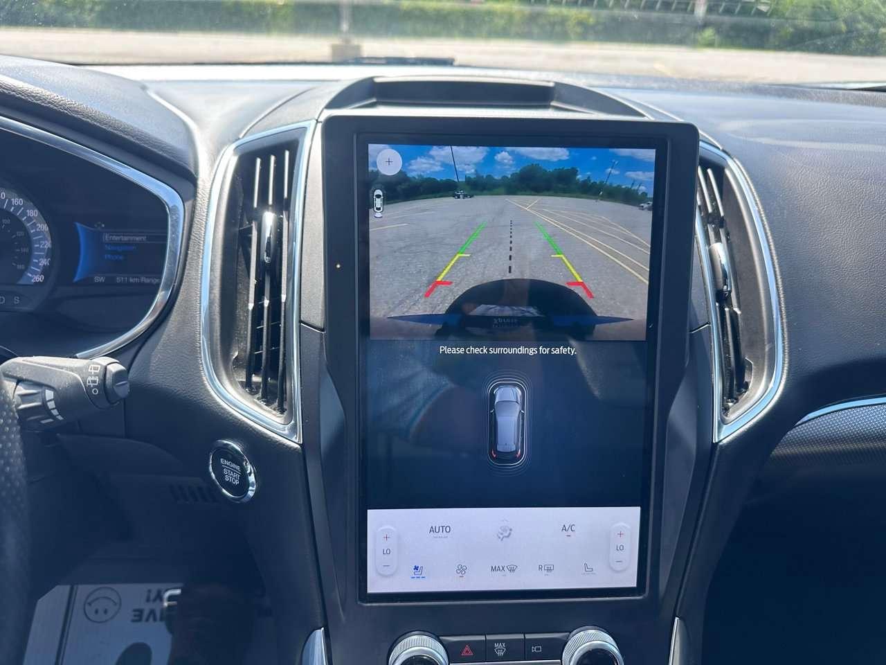 2021 Ford Edge ST Photo
