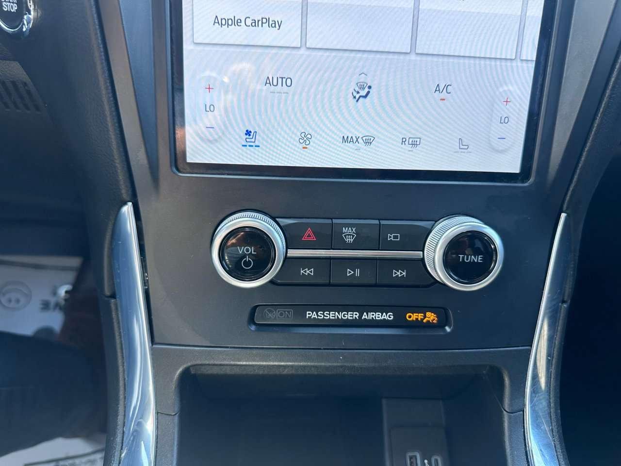 2021 Ford Edge ST Photo