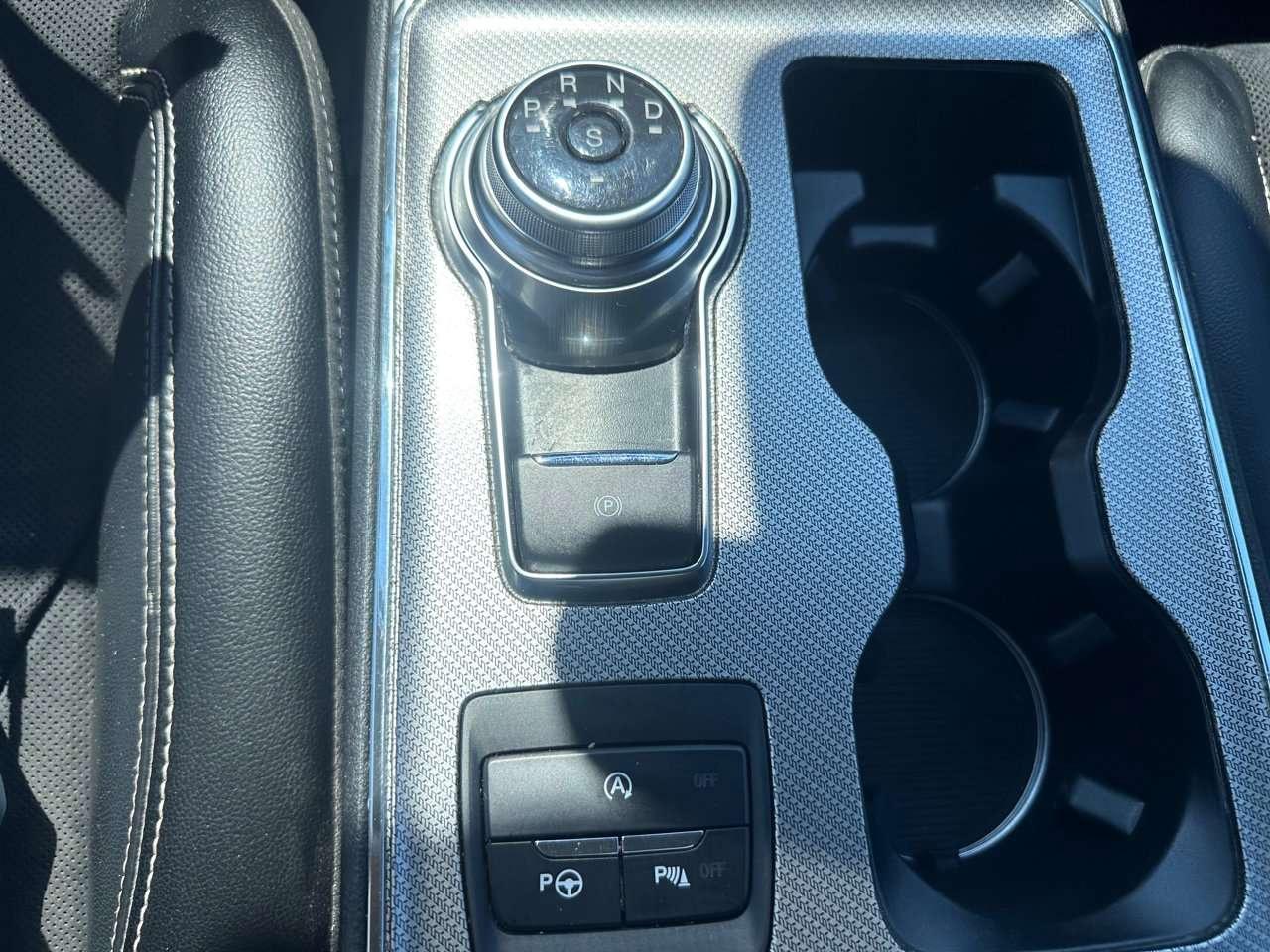 2021 Ford Edge ST Photo
