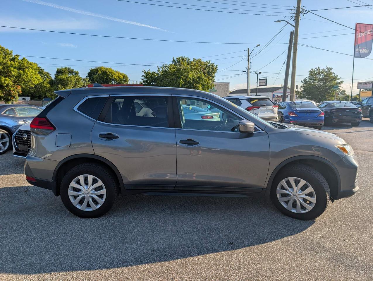 2017 Nissan Rogue S 4dr All-wheel Drive Photo