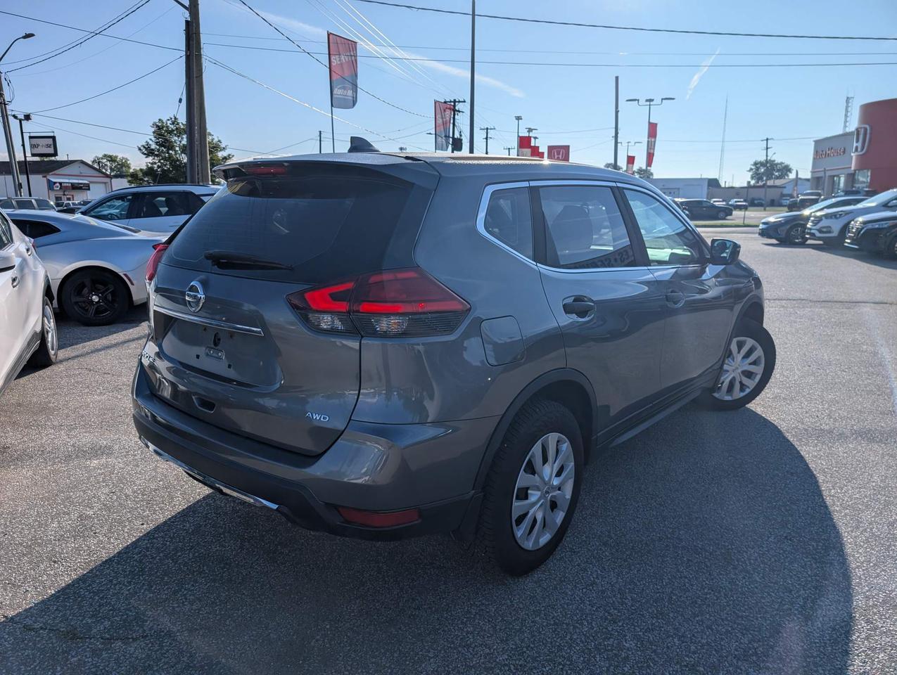 2017 Nissan Rogue S 4dr All-wheel Drive Photo