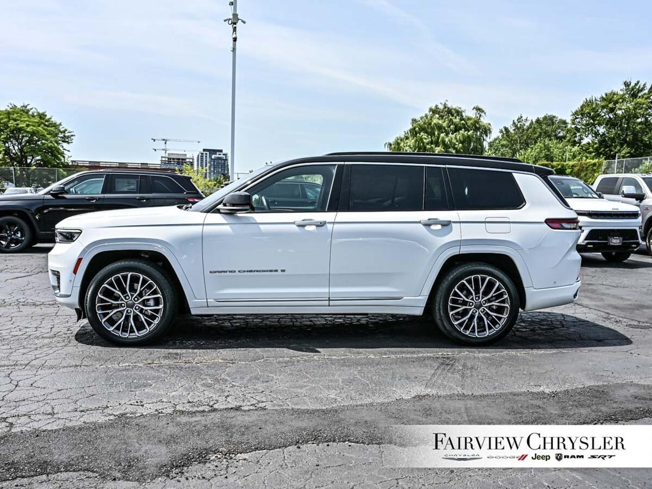 2024 Jeep Grand Cherokee L Summit RESERVE   5.7L HEMI   PANO ROOF   HEADS UP Photo