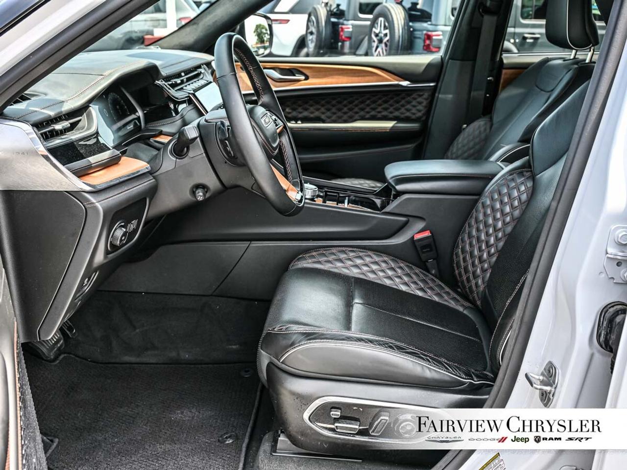 2024 Jeep Grand Cherokee L Summit RESERVE   5.7L HEMI   PANO ROOF   HEADS UP Photo