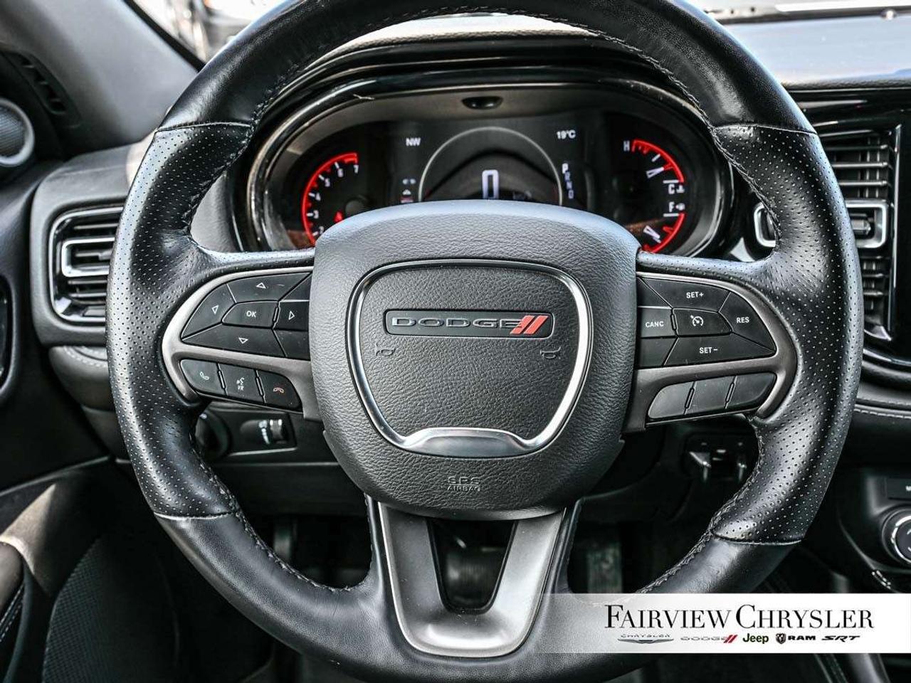 2022 Dodge Durango SXT AWD BLACK TOP PKG   TRAILER TOW   POWER TAILGATE   REMOTE START   NAV   CAPTAINS Photo