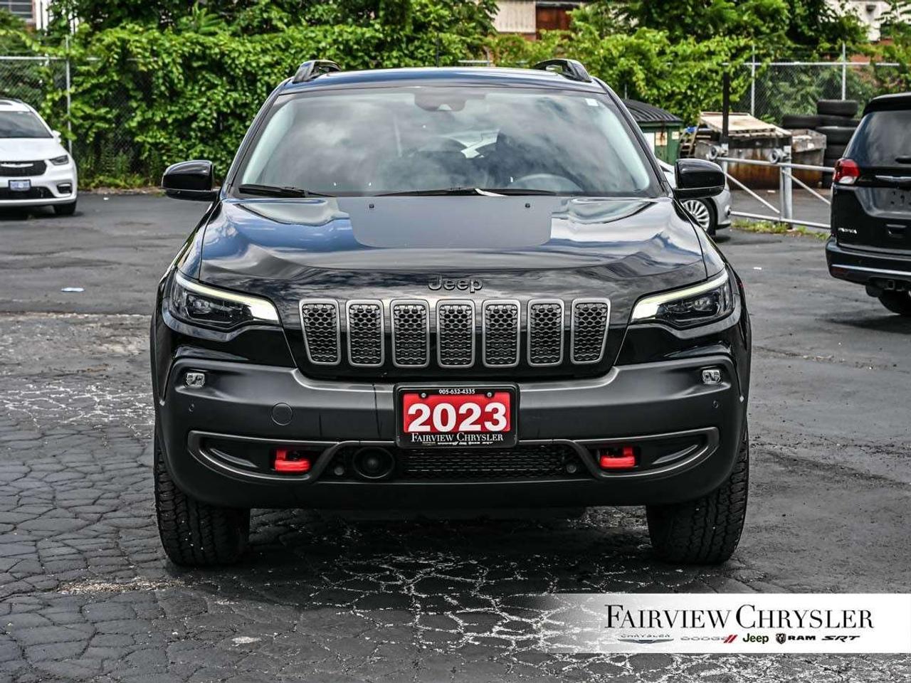 2023 Jeep Cherokee Trailhawk 4x4 ELITE   DUAL PANO ROOF   ALPINE   CARPLAY   TRAILER TOW   REMOTE START Photo1