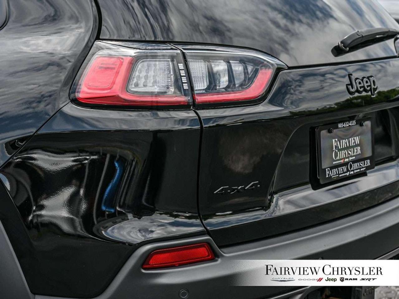 2023 Jeep Cherokee Trailhawk 4x4 ELITE   DUAL PANO ROOF   ALPINE   CARPLAY   TRAILER TOW   REMOTE START Photo