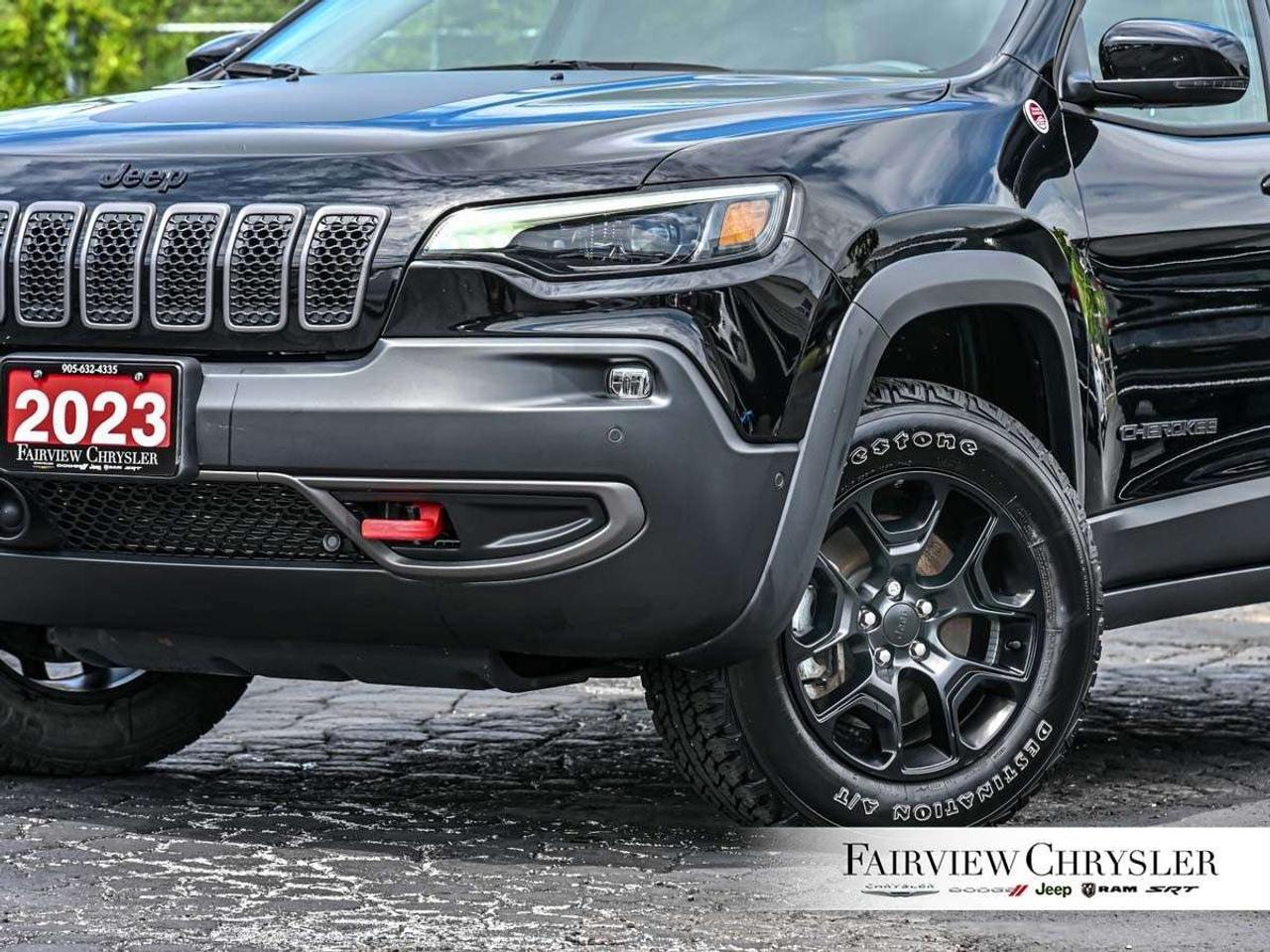 2023 Jeep Cherokee Trailhawk 4x4 ELITE   DUAL PANO ROOF   ALPINE   CARPLAY   TRAILER TOW   REMOTE START Photo
