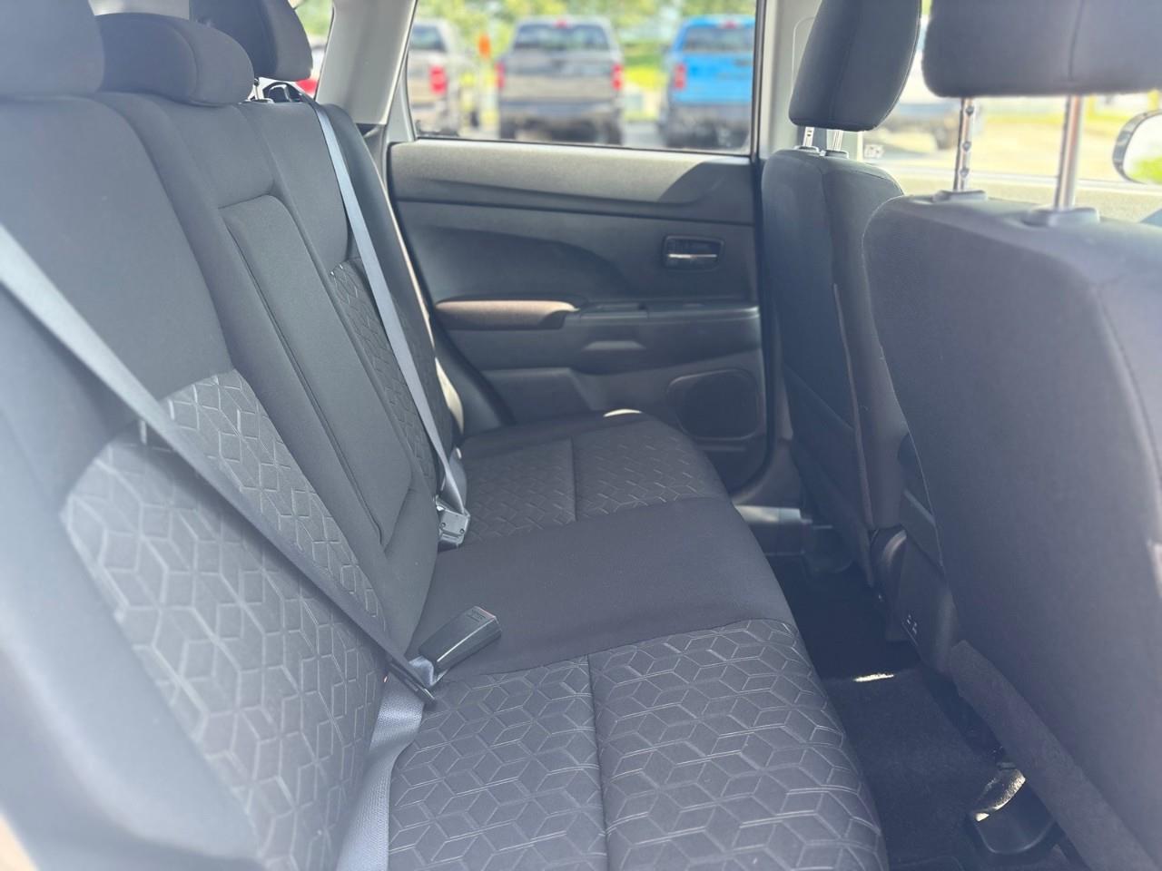 2024 Mitsubishi RVR SE 4dr AWC Photo