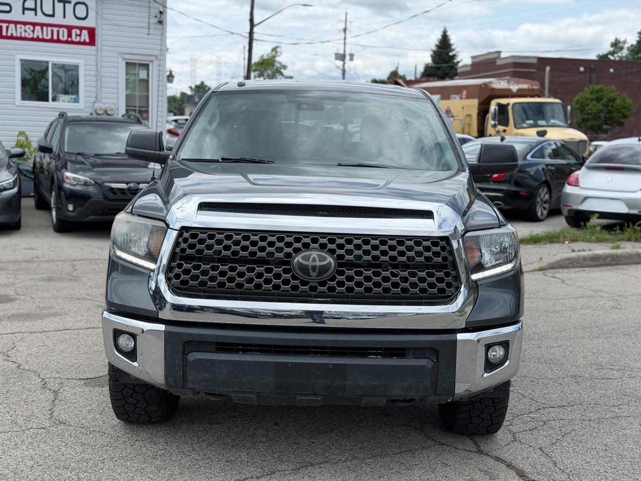 2018 Toyota Tundra SR5 Photo