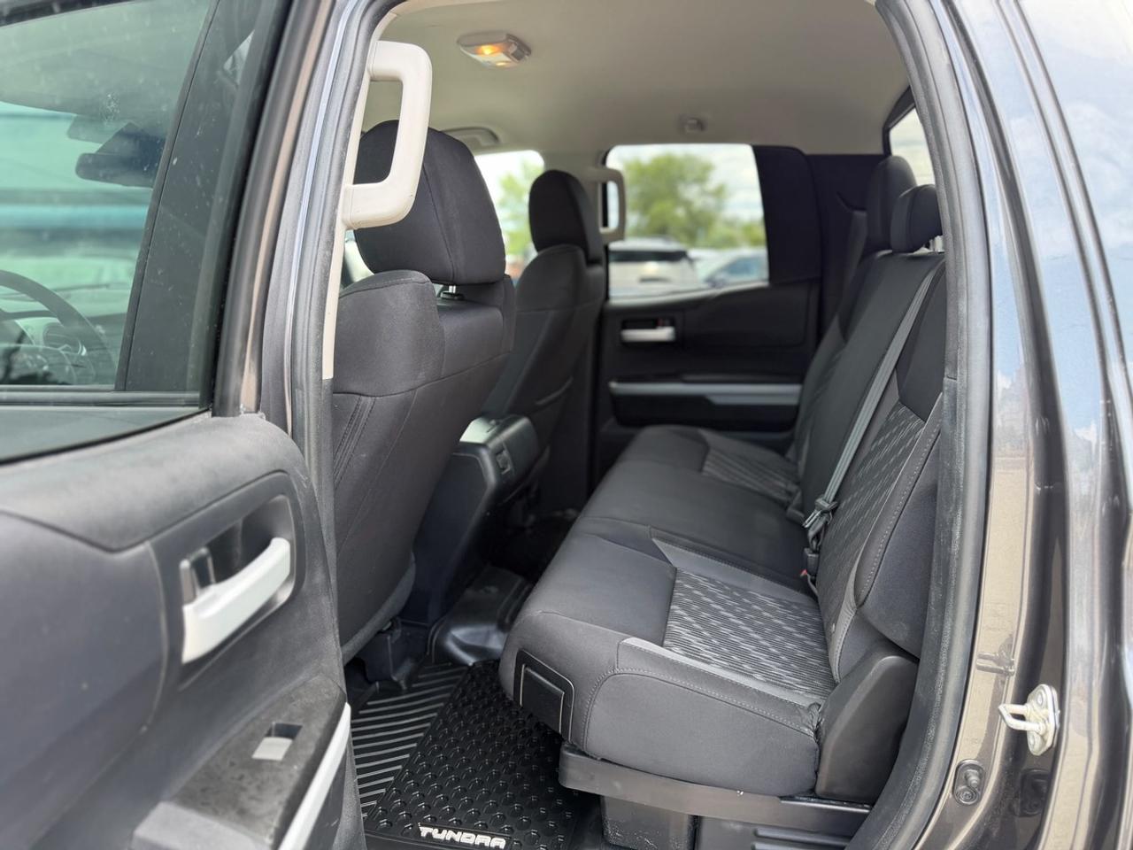 2018 Toyota Tundra SR5 Photo