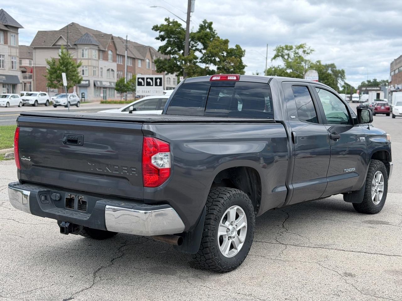 2018 Toyota Tundra SR5 Photo