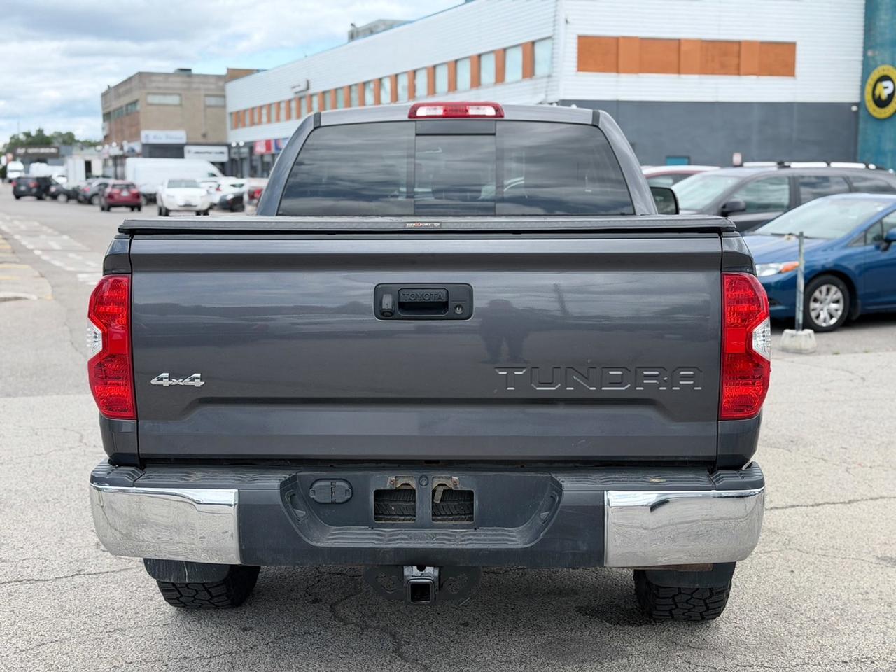 2018 Toyota Tundra SR5 Photo