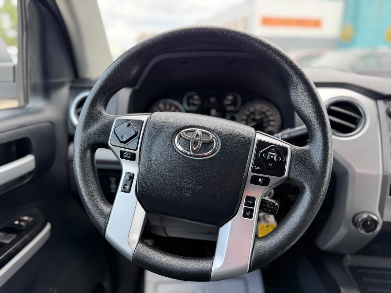 2018 Toyota Tundra SR5 Photo