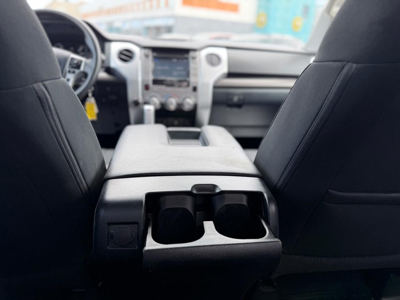 2018 Toyota Tundra SR5 Photo