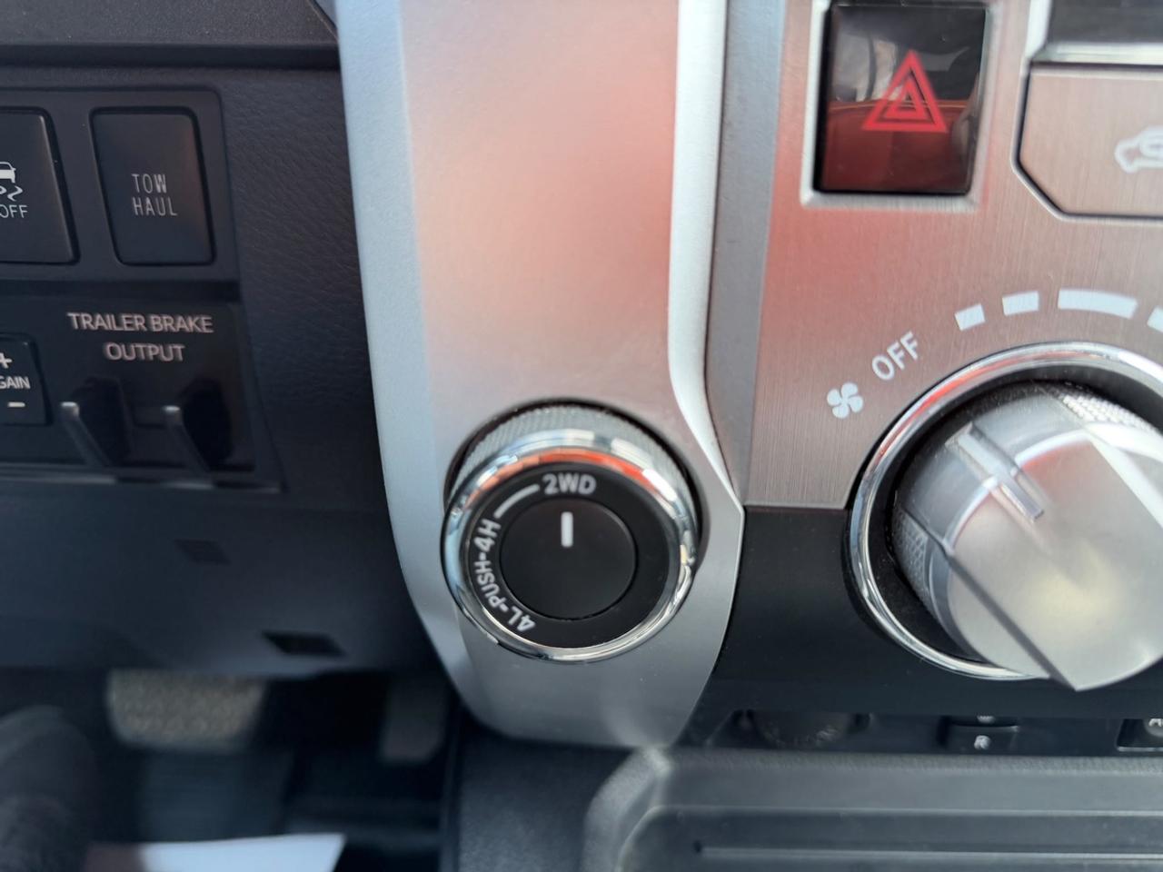 2018 Toyota Tundra SR5 Photo