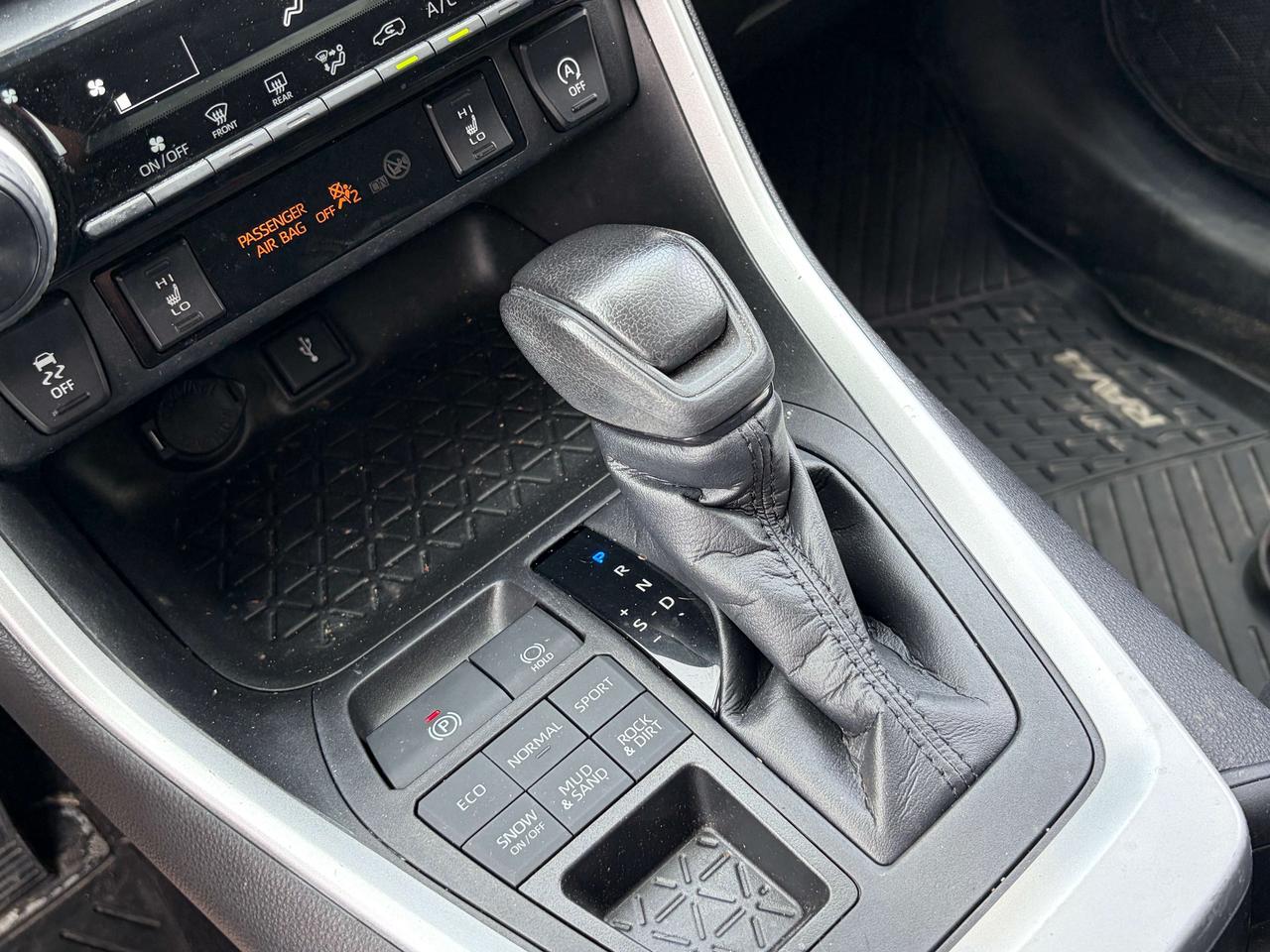 2021 Toyota RAV4 LE AWD   CLEAN CARFAX Photo