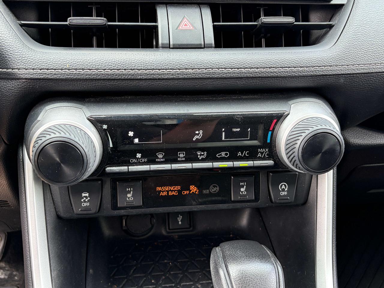 2021 Toyota RAV4 LE AWD   CLEAN CARFAX Photo