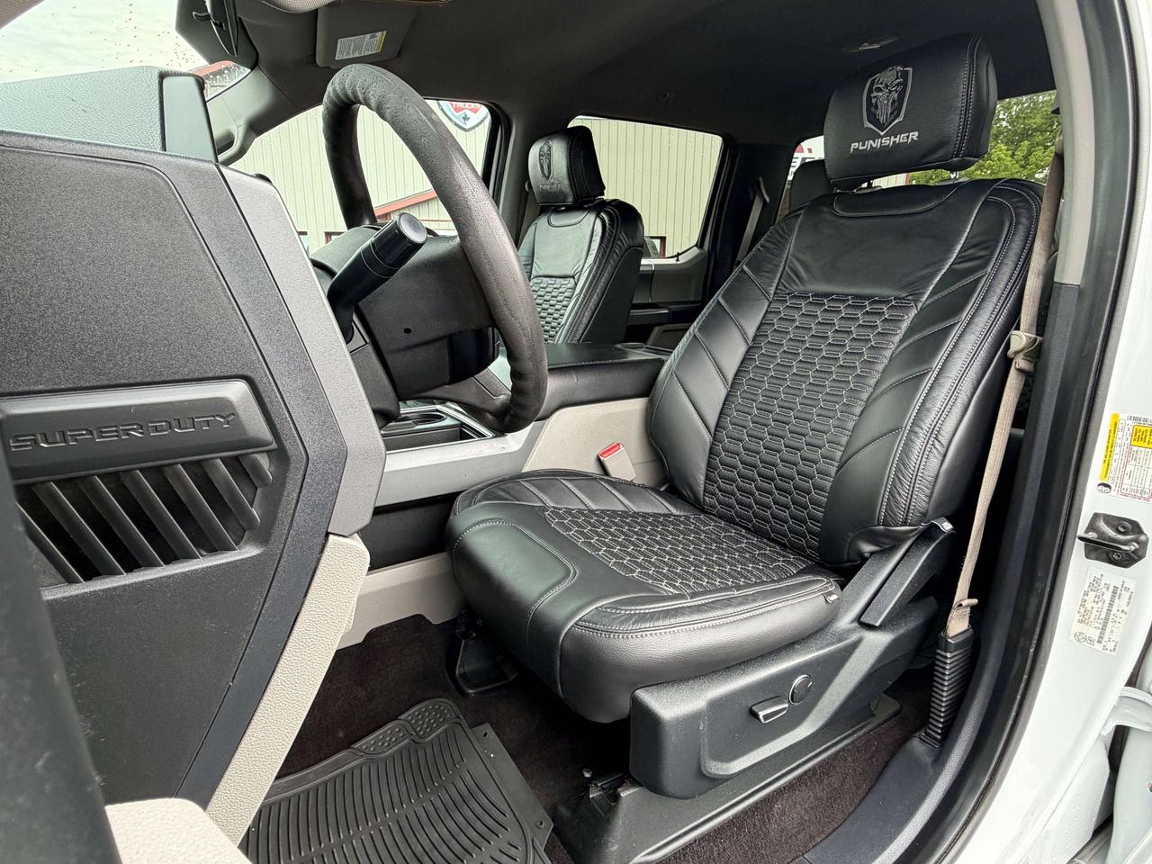 2017 Ford F-350 XLT Photo
