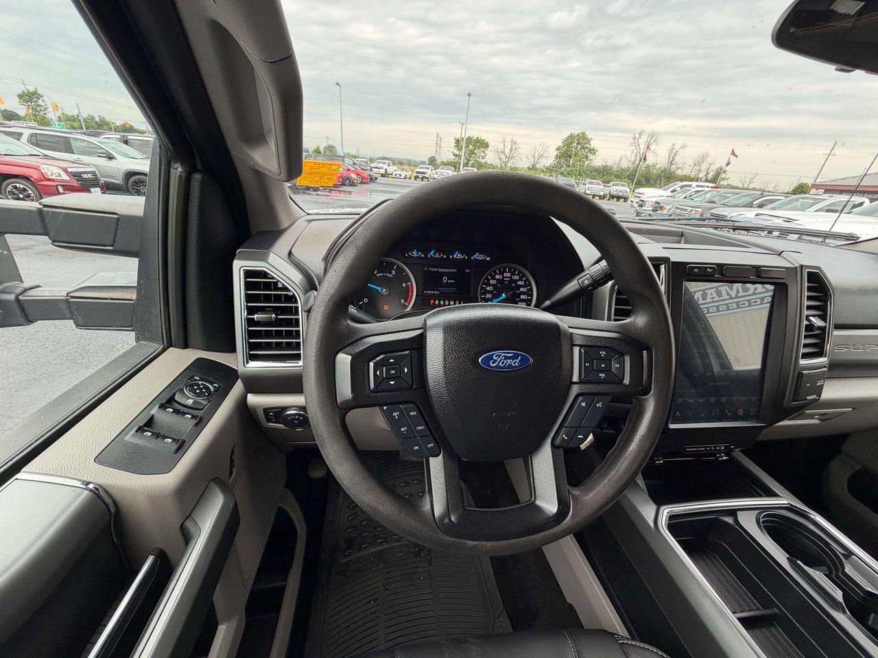 2017 Ford F-350 XLT Photo