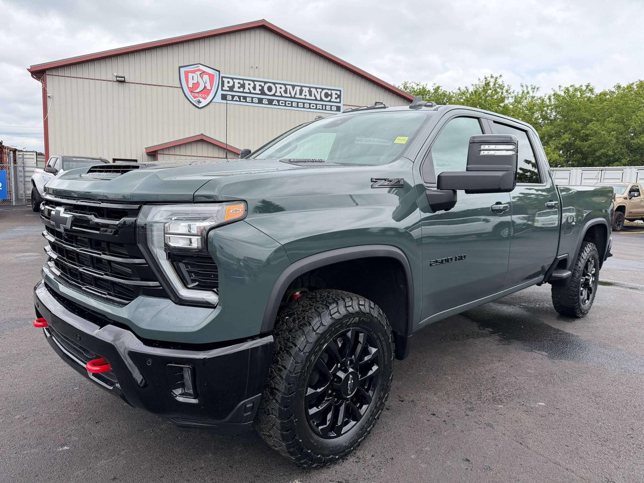 2025 Chevrolet Silverado 2500 LT Photo0
