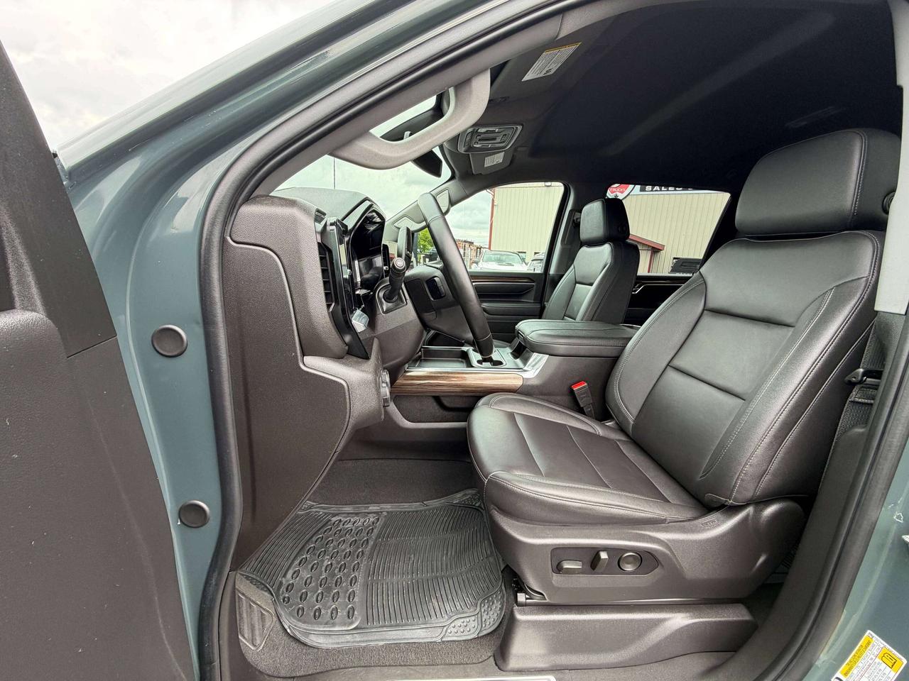 2025 Chevrolet Silverado 2500 LT Photo