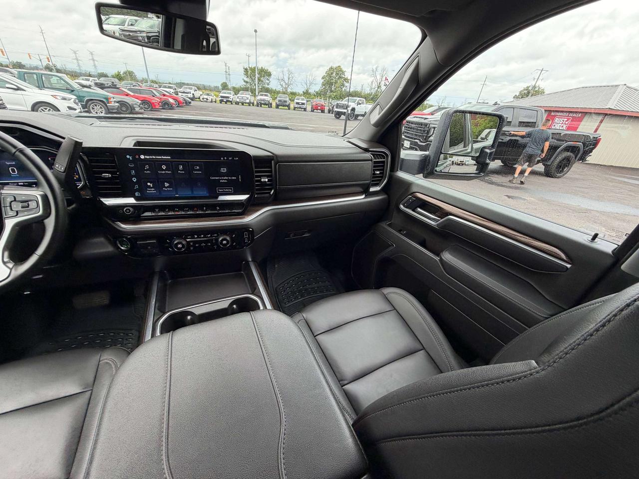 2025 Chevrolet Silverado 2500 LT Photo