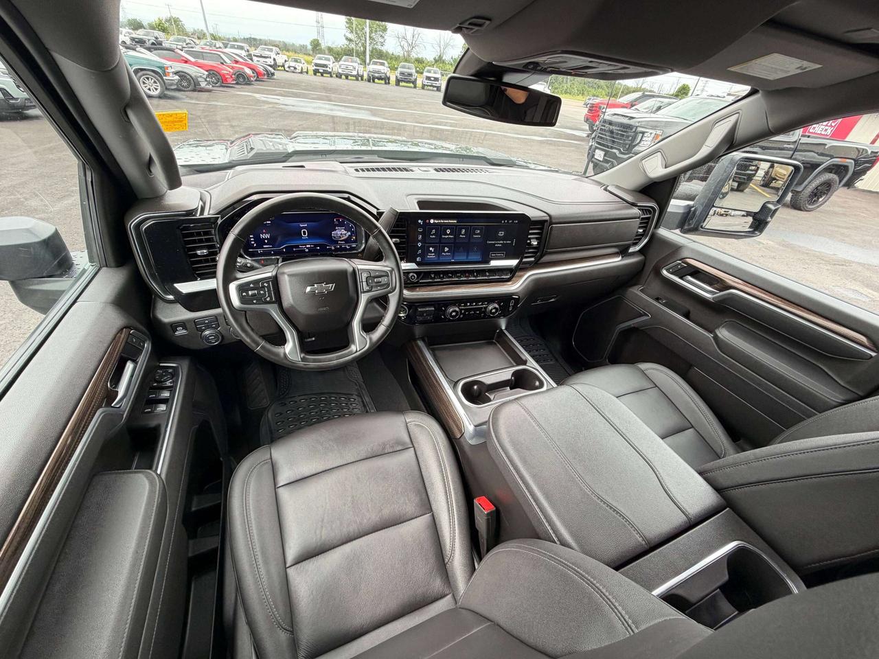 2025 Chevrolet Silverado 2500 LT Photo