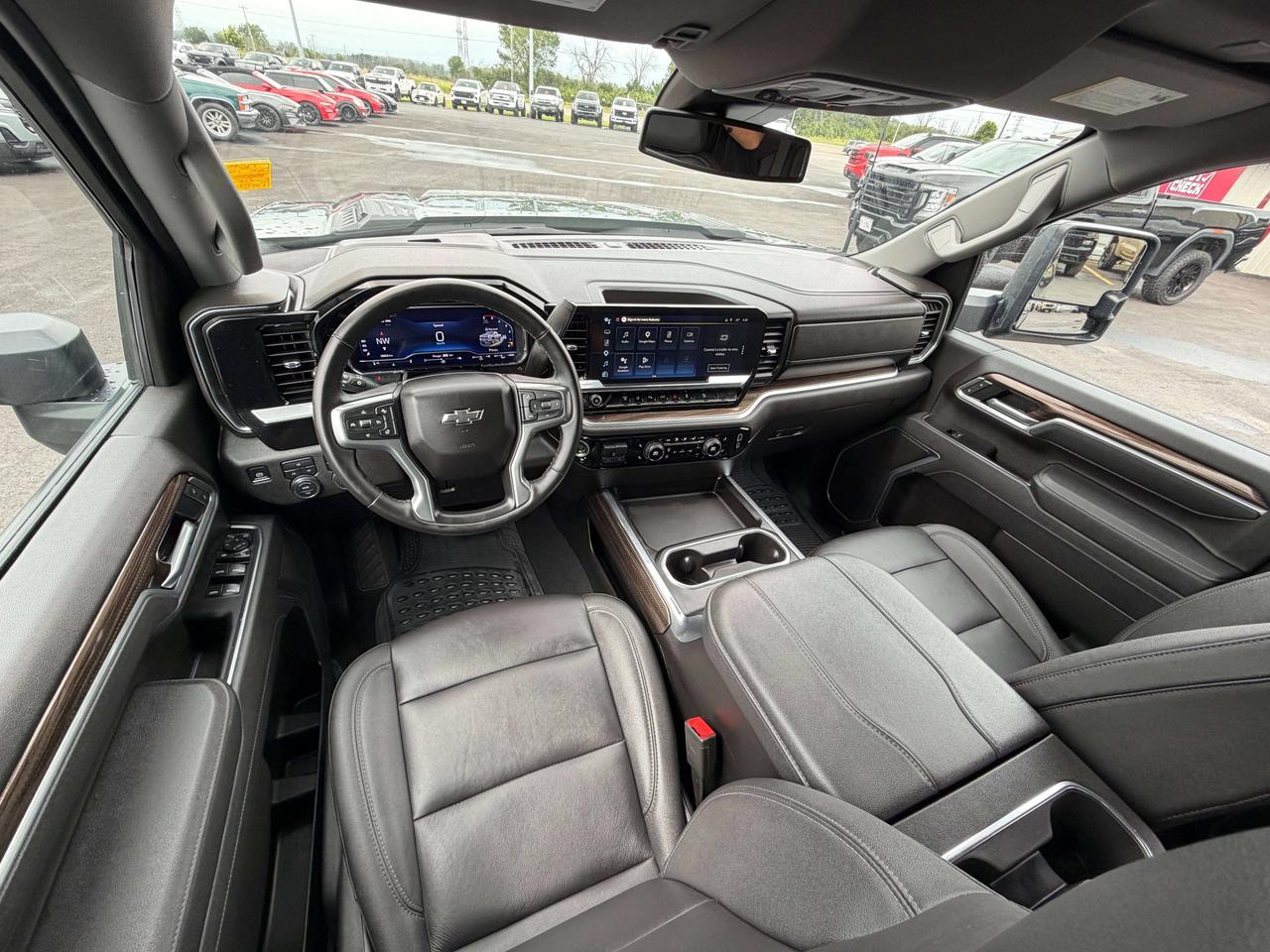 2025 Chevrolet Silverado 2500 LT Photo