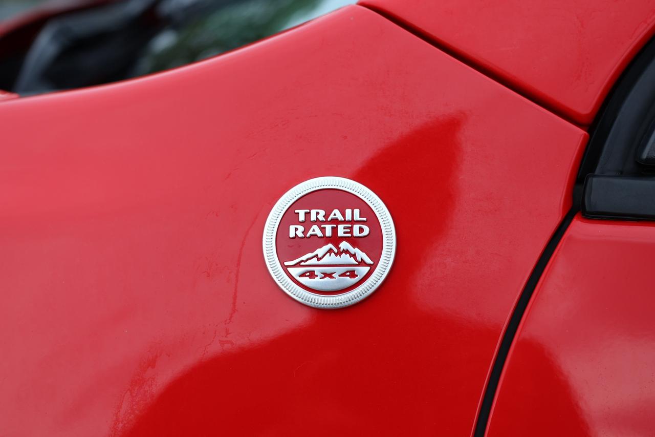2019 Jeep Cherokee TRAILHAWK-ELITE-4WD-R STARTER/ADAPT CRUISE/NAV/BCA Photo