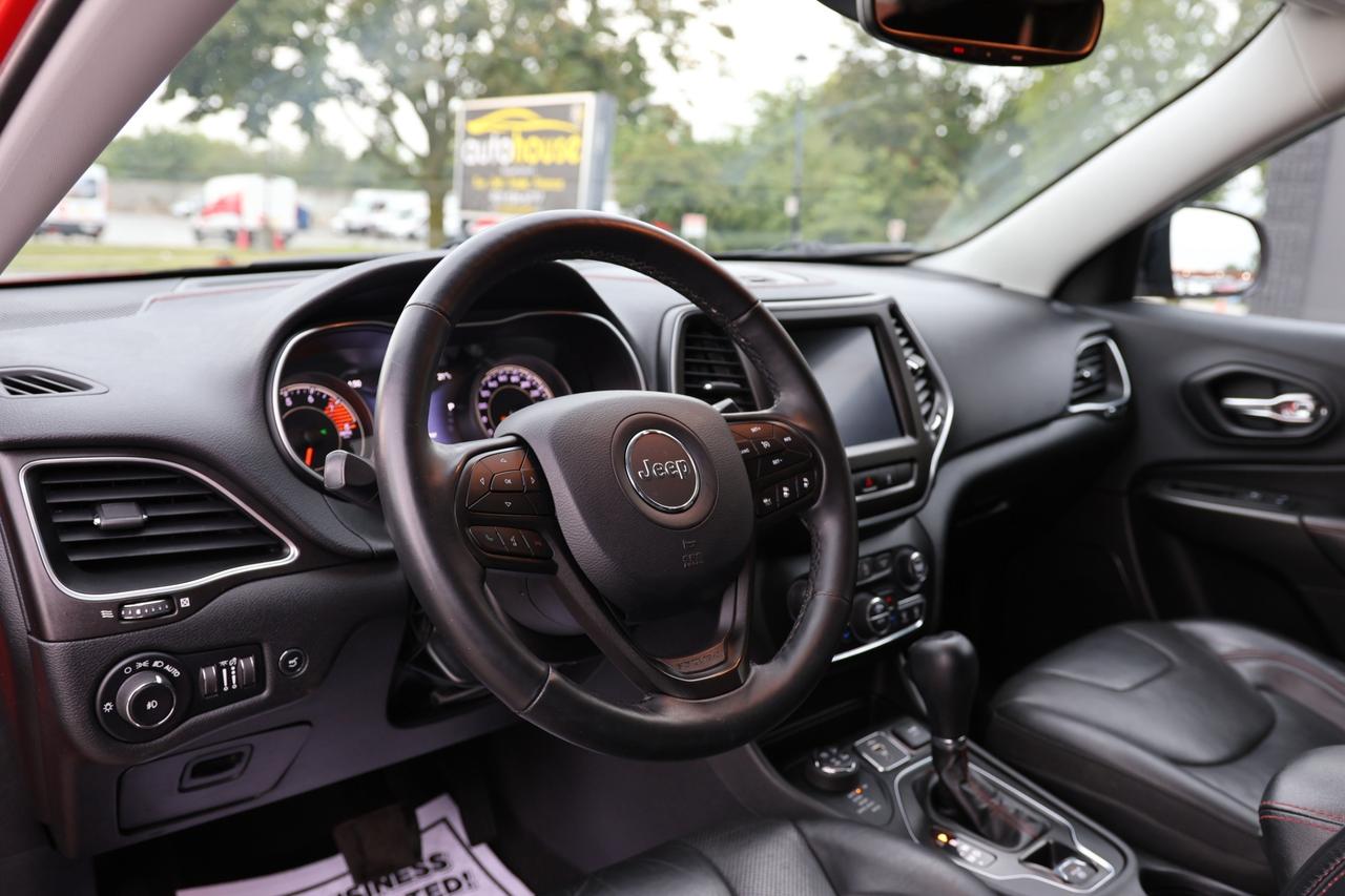 2019 Jeep Cherokee TRAILHAWK-ELITE-4WD-R STARTER/ADAPT CRUISE/NAV/BCA Photo