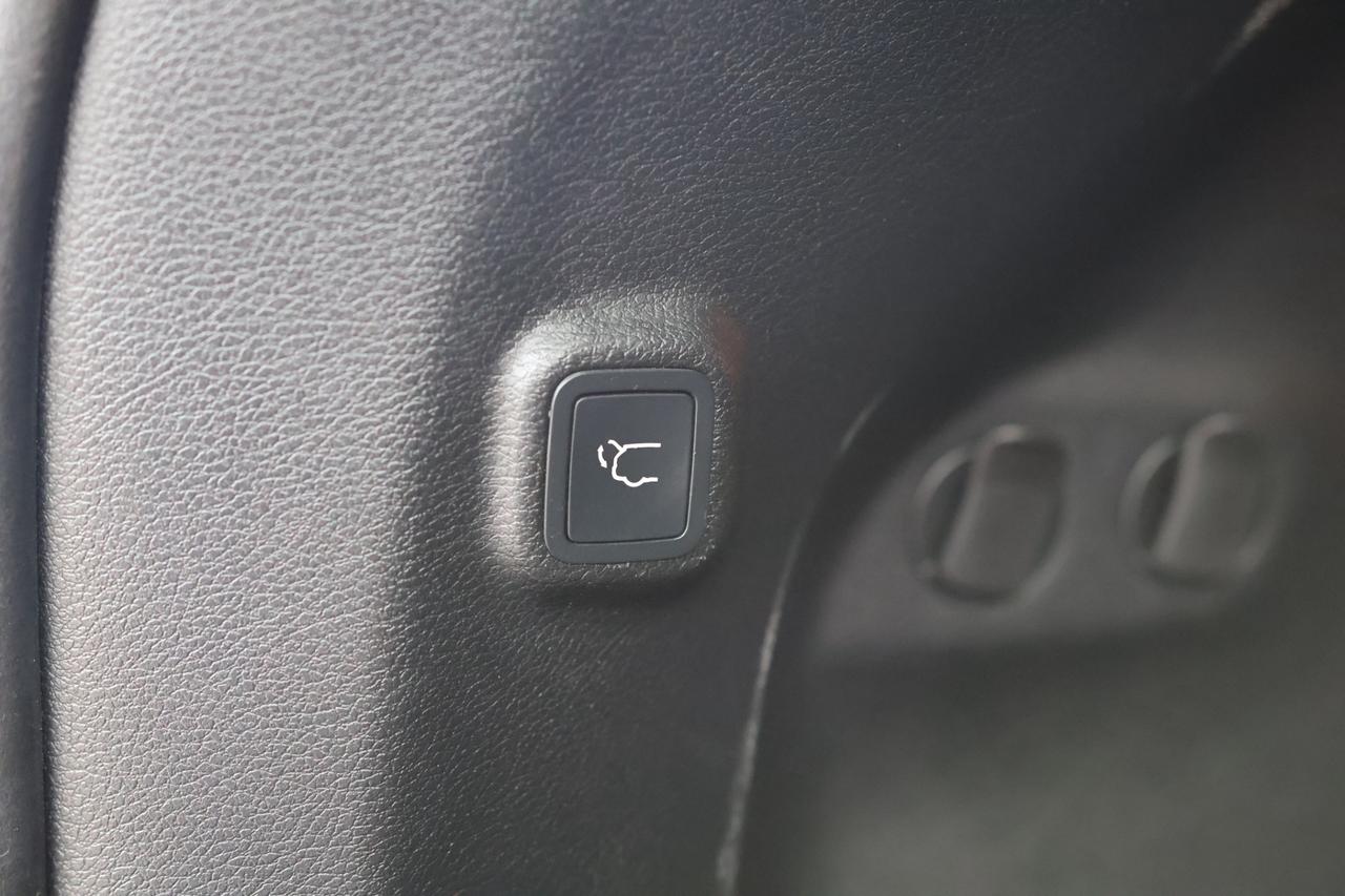 2019 Jeep Cherokee TRAILHAWK-ELITE-4WD-R STARTER/ADAPT CRUISE/NAV/BCA Photo