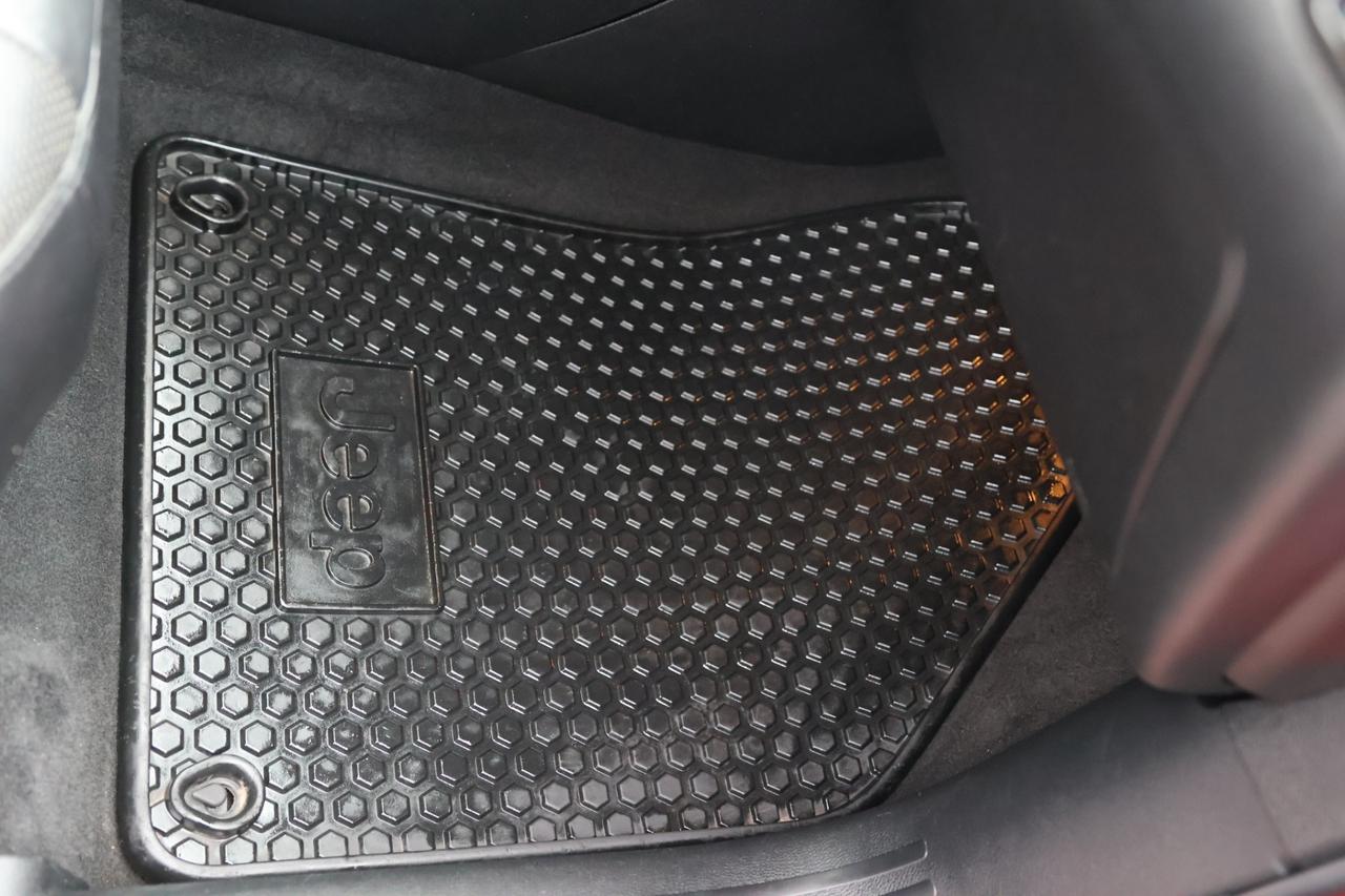 2019 Jeep Cherokee TRAILHAWK-ELITE-4WD-R STARTER/ADAPT CRUISE/NAV/BCA Photo