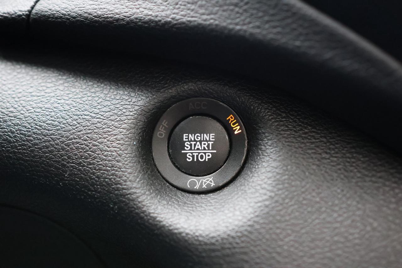 2019 Jeep Cherokee TRAILHAWK-ELITE-4WD-R STARTER/ADAPT CRUISE/NAV/BCA Photo
