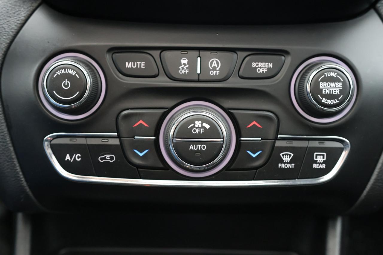 2019 Jeep Cherokee TRAILHAWK-ELITE-4WD-R STARTER/ADAPT CRUISE/NAV/BCA Photo