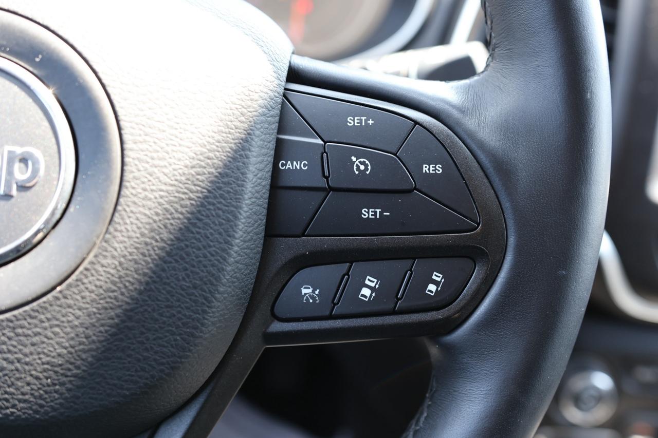 2019 Jeep Cherokee TRAILHAWK-ELITE-4WD-R STARTER/ADAPT CRUISE/NAV/BCA Photo