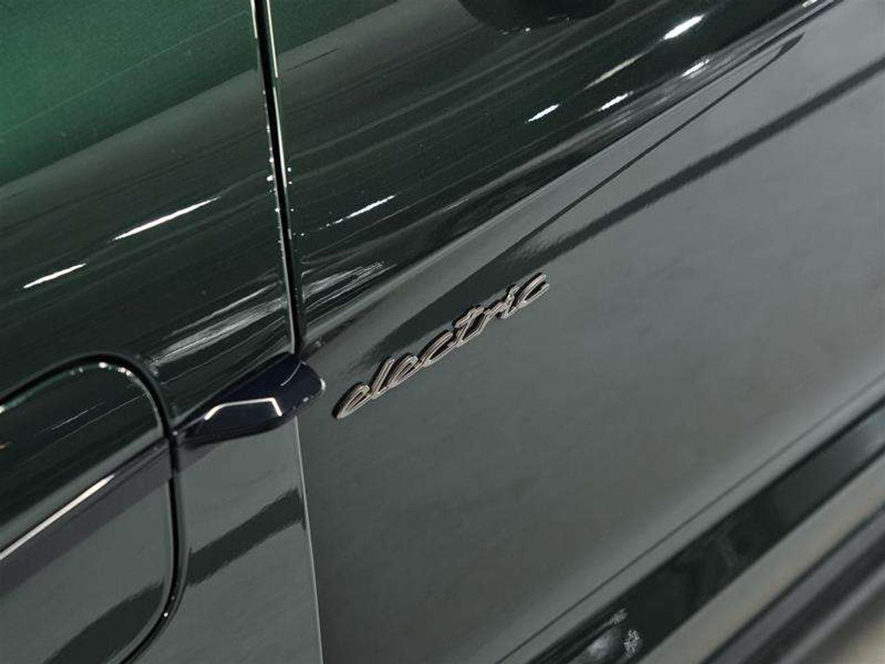 2025 Porsche Taycan Turbo S AWD Photo