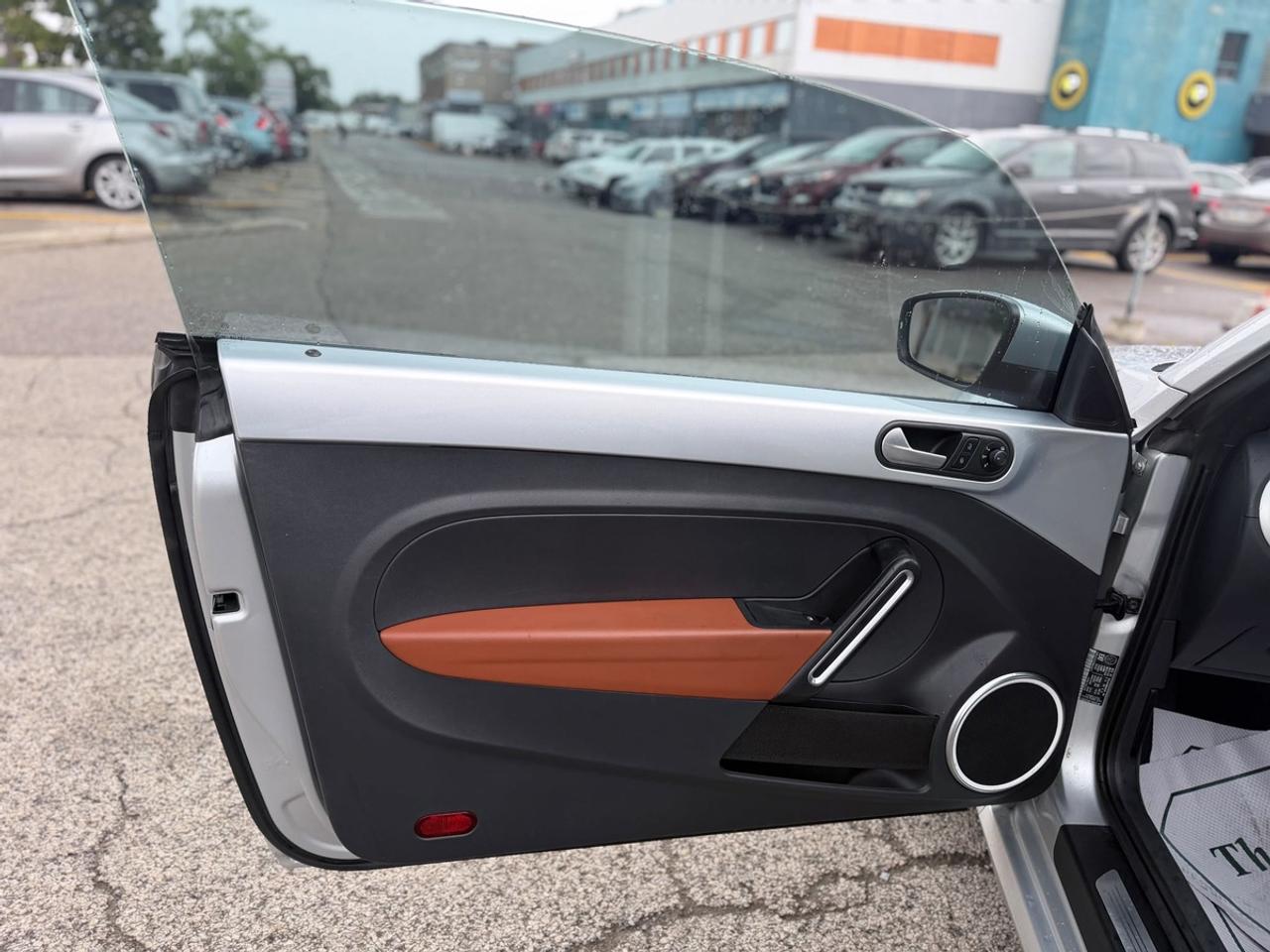 2015 Volkswagen Beetle COMFORTLINE Photo
