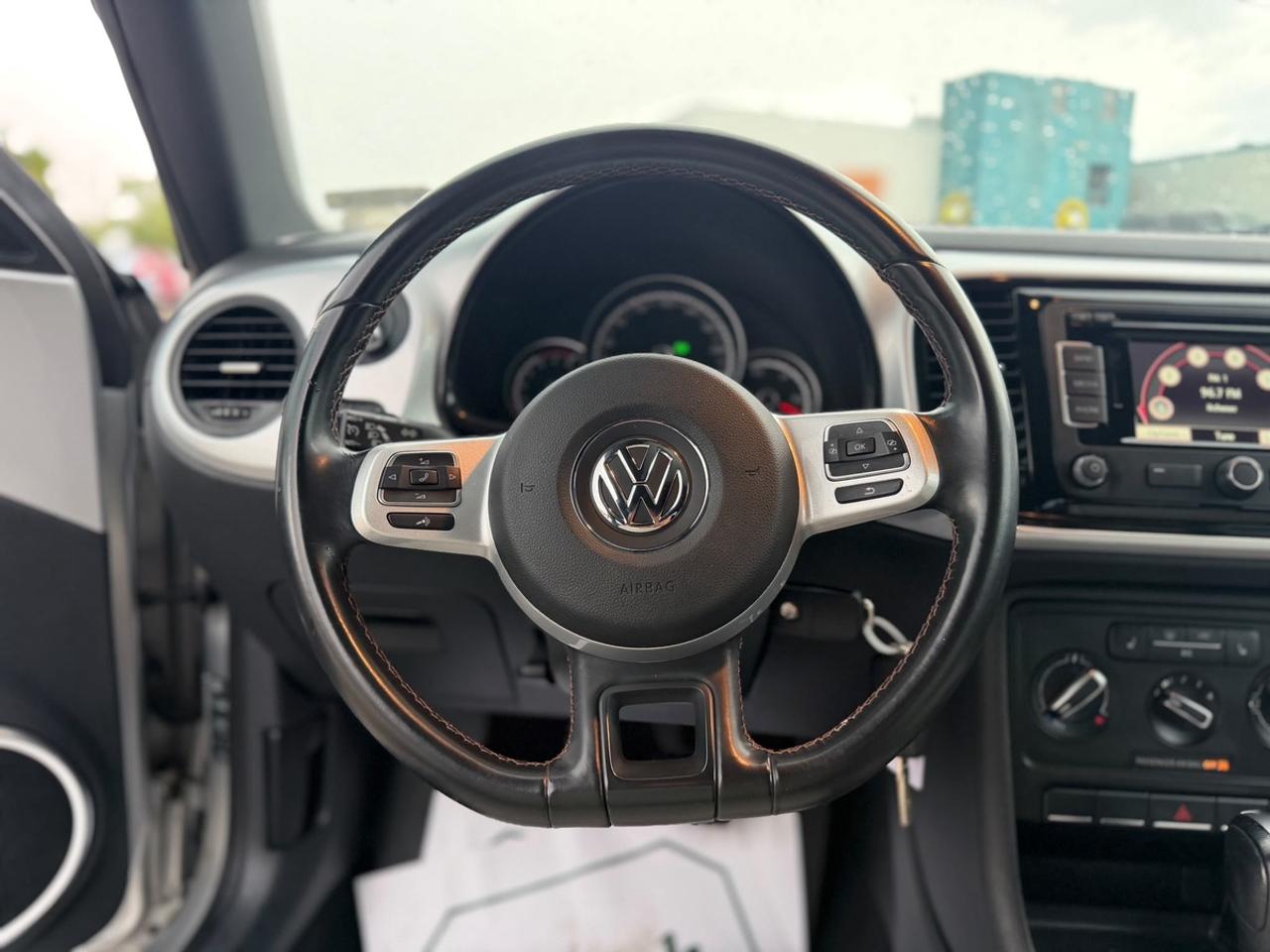 2015 Volkswagen Beetle COMFORTLINE Photo