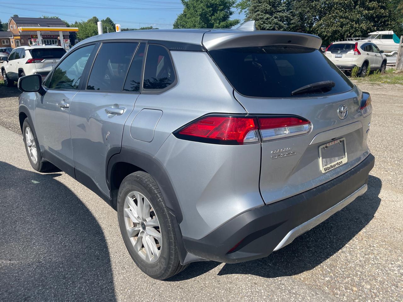 2022 Toyota Corolla Cross LE 4dr All-Wheel Drive Photo