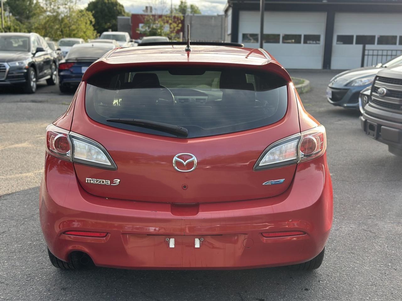 2013 Mazda MAZDA3 i Touring Photo