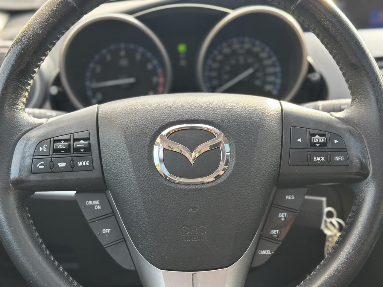 2013 Mazda MAZDA3 i Touring Photo