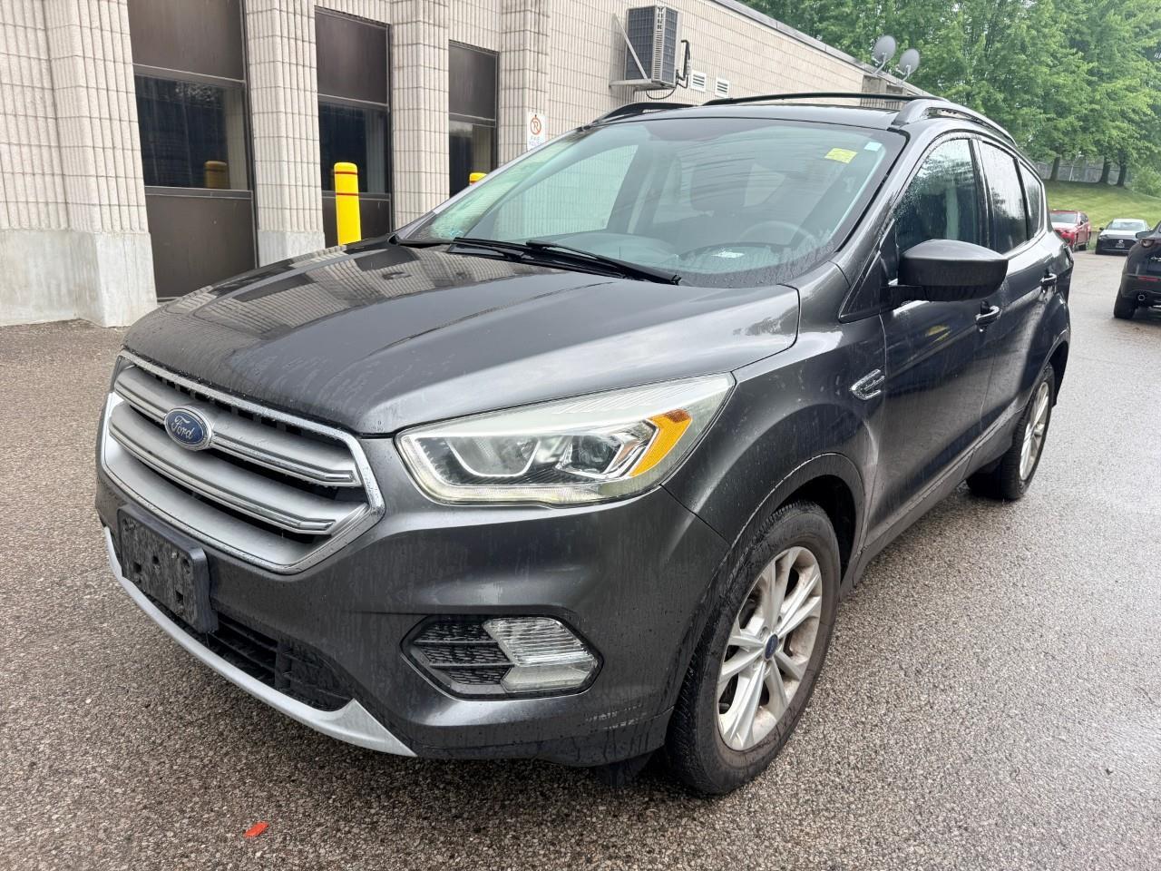 2017 Ford Escape SE 4dr 4x4 Photo0