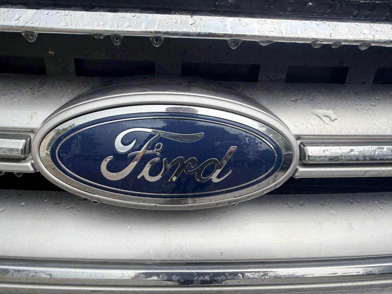 2017 Ford Escape SE 4dr 4x4 Photo