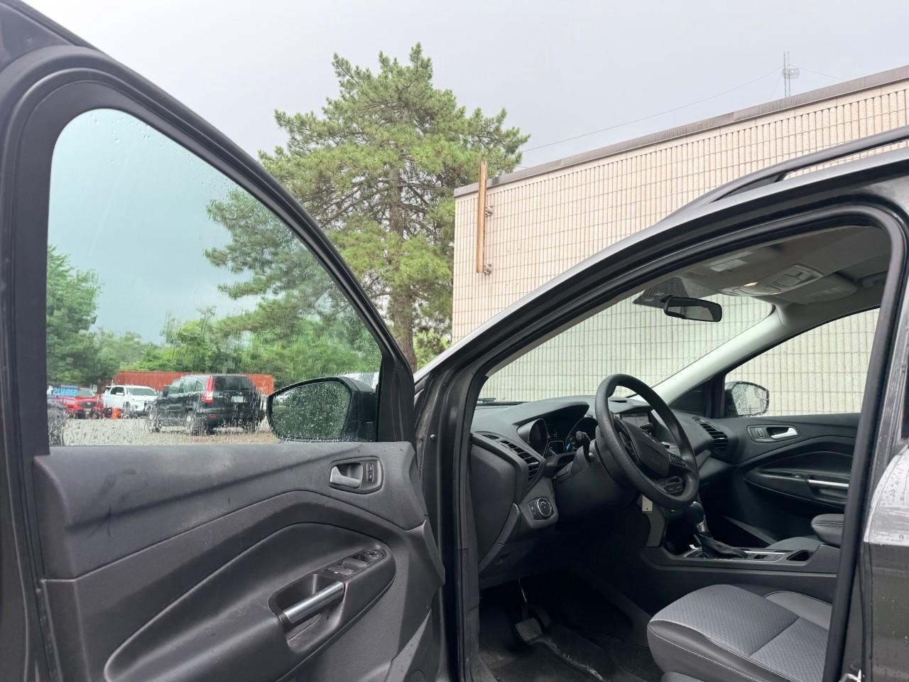 2017 Ford Escape SE 4dr 4x4 Photo