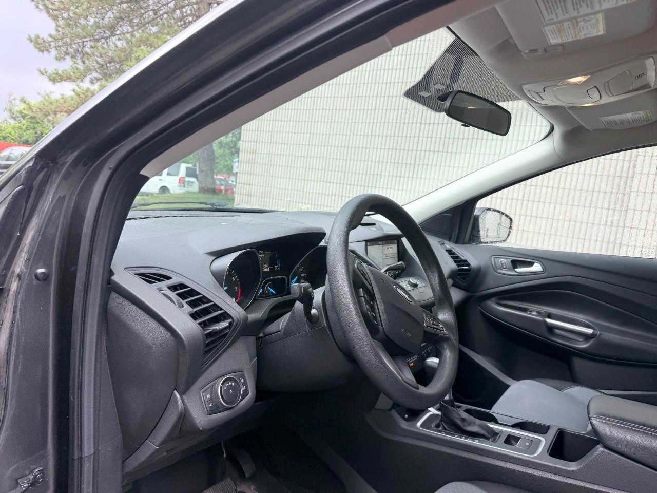 2017 Ford Escape SE 4dr 4x4 Photo