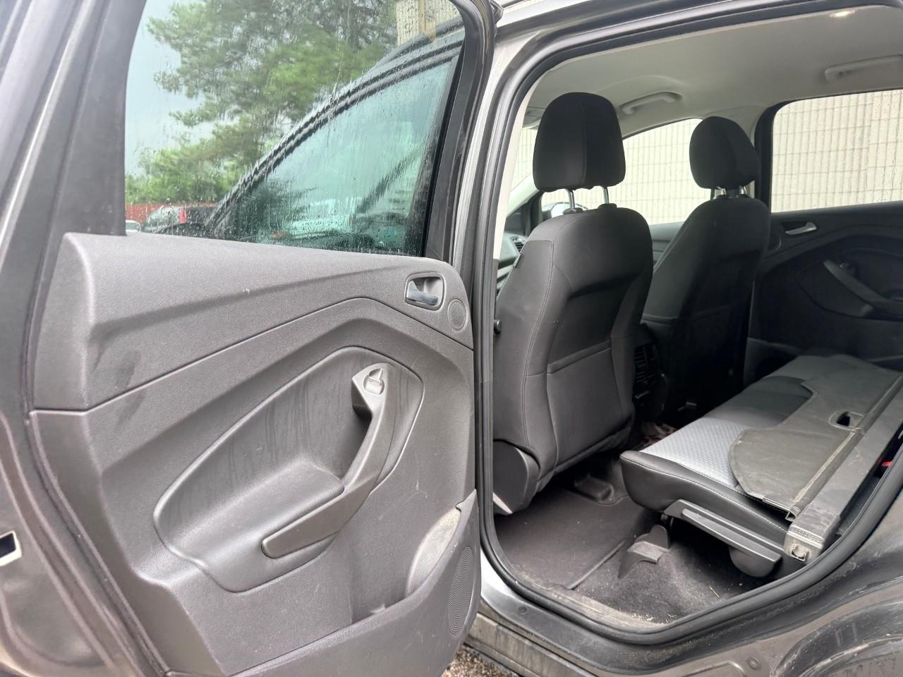 2017 Ford Escape SE 4dr 4x4 Photo