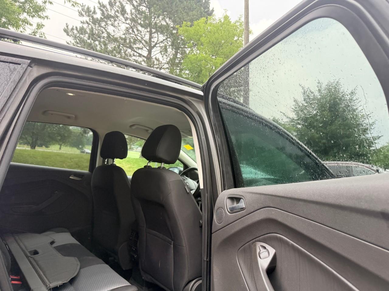 2017 Ford Escape SE 4dr 4x4 Photo